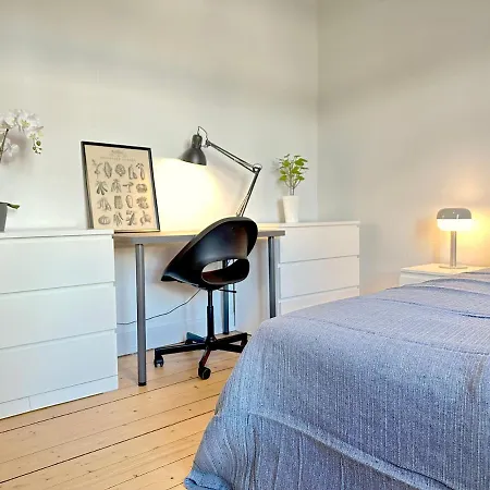 With Free Street Parking Apartamento *